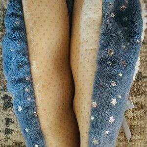 NEW LADIES COZY BLUE WITH STARS SLIPPERS SIZE S/M 6-7.5